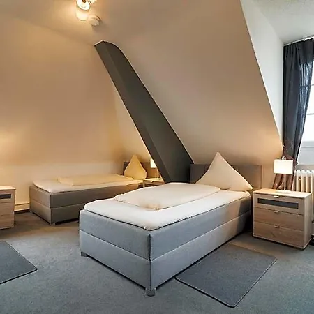 Romaeus Hotel *